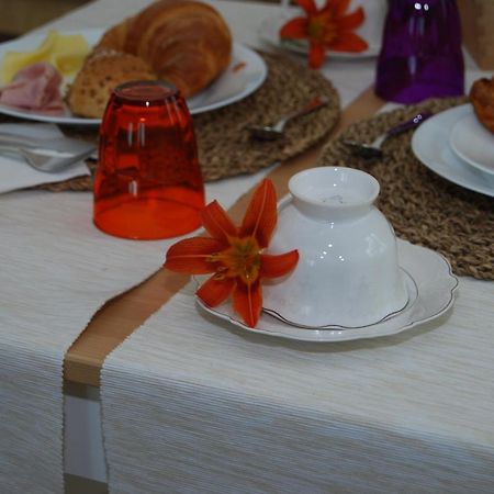 Bed and Breakfast Domus Florio - Humanitas Rozzano П'єве-Емануеле Екстер'єр фото