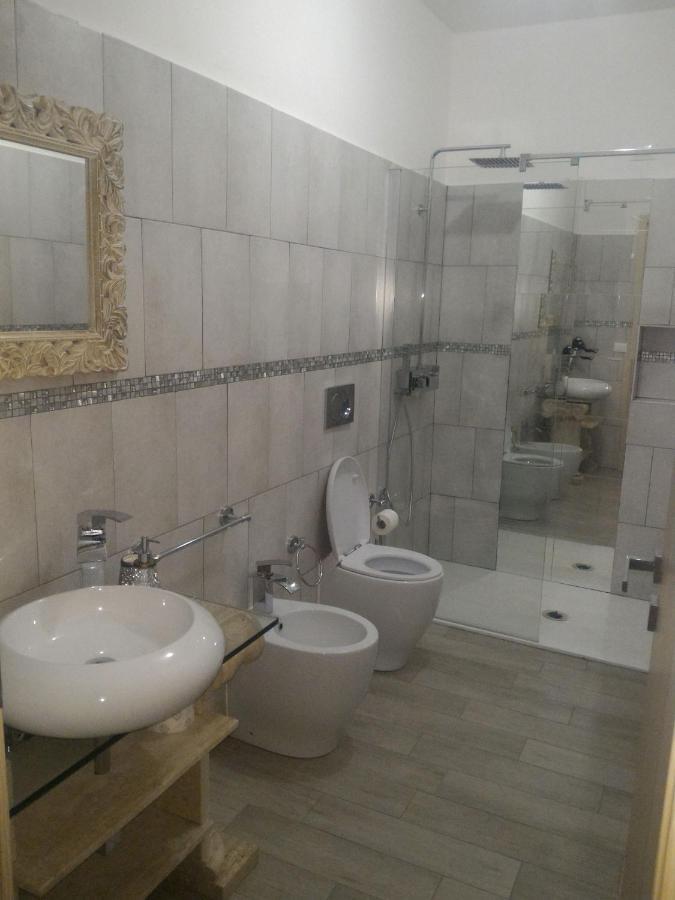 Bed and Breakfast Domus Florio - Humanitas Rozzano П'єве-Емануеле Екстер'єр фото