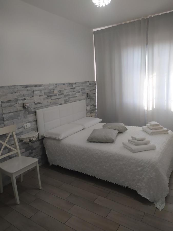 Bed and Breakfast Domus Florio - Humanitas Rozzano П'єве-Емануеле Екстер'єр фото