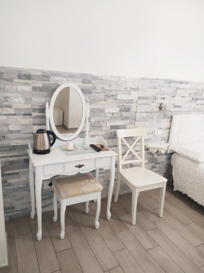 Bed and Breakfast Domus Florio - Humanitas Rozzano П'єве-Емануеле Екстер'єр фото