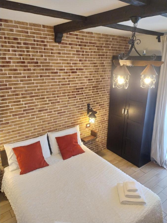 Bed and Breakfast Domus Florio - Humanitas Rozzano П'єве-Емануеле Екстер'єр фото